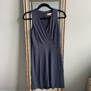 ✨HOST PICK✨ NWOT Loft gray dress